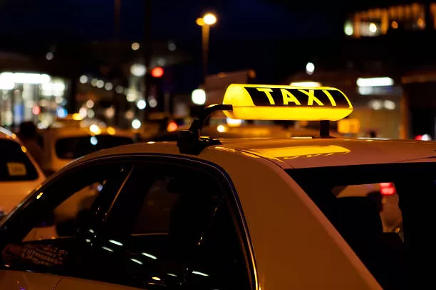 Taxi de nuit pour transport pendant les fêtes de fin d'année sur l'agglomération du Grand Narbonne, Narbonne, ALLO MARCO TAXI